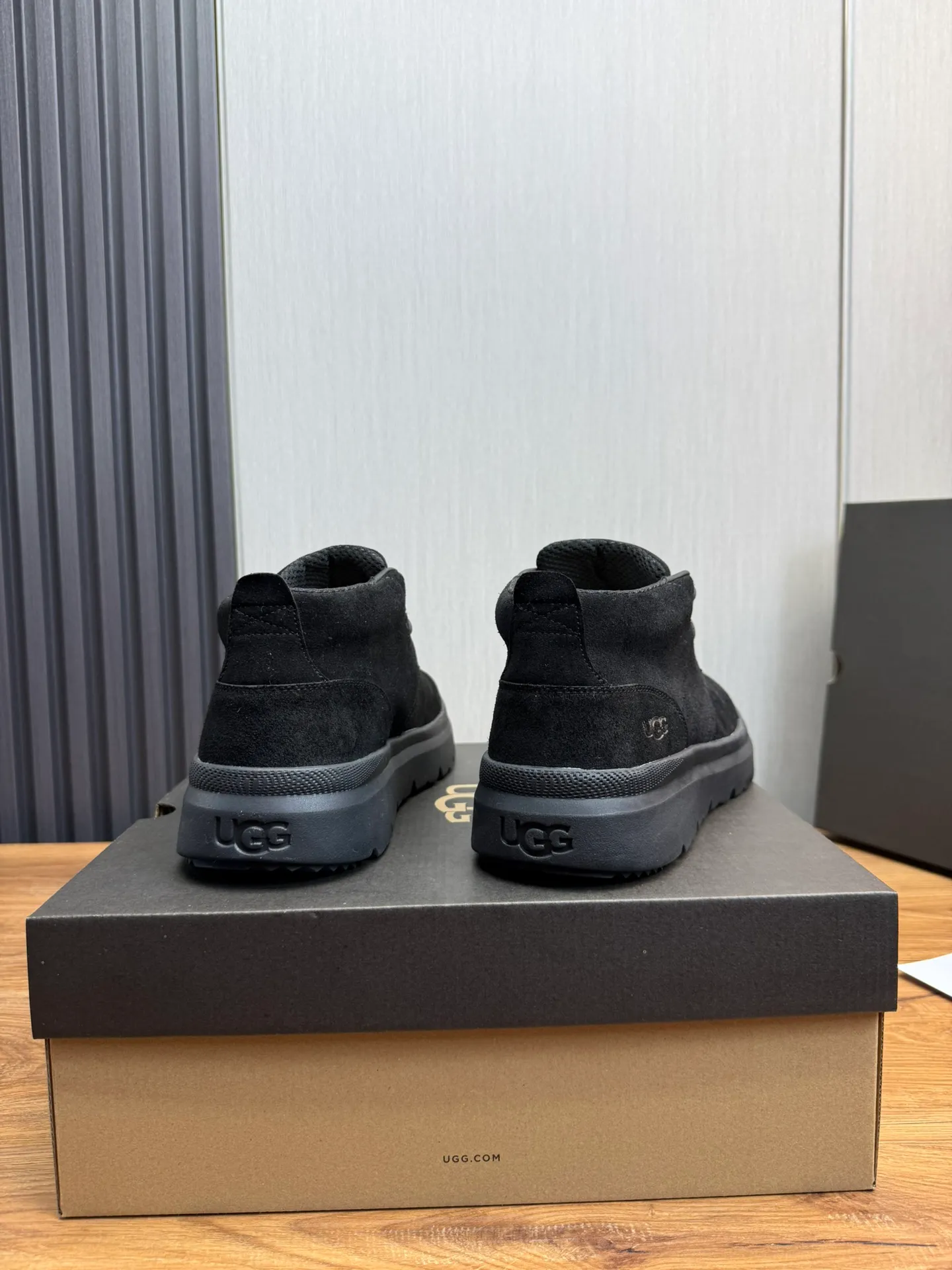 Men's shoes 💰480💰 [UGG] Hot winter warm boots 🐑Purely hand-stitched! Simple and stylish design, frosted cowhide➕Comfortable and warm wool➕UGG original outsole‼ ️Soft and comfortable to wear, good warmth retention, and excellent foot feel. Regular size 41-47